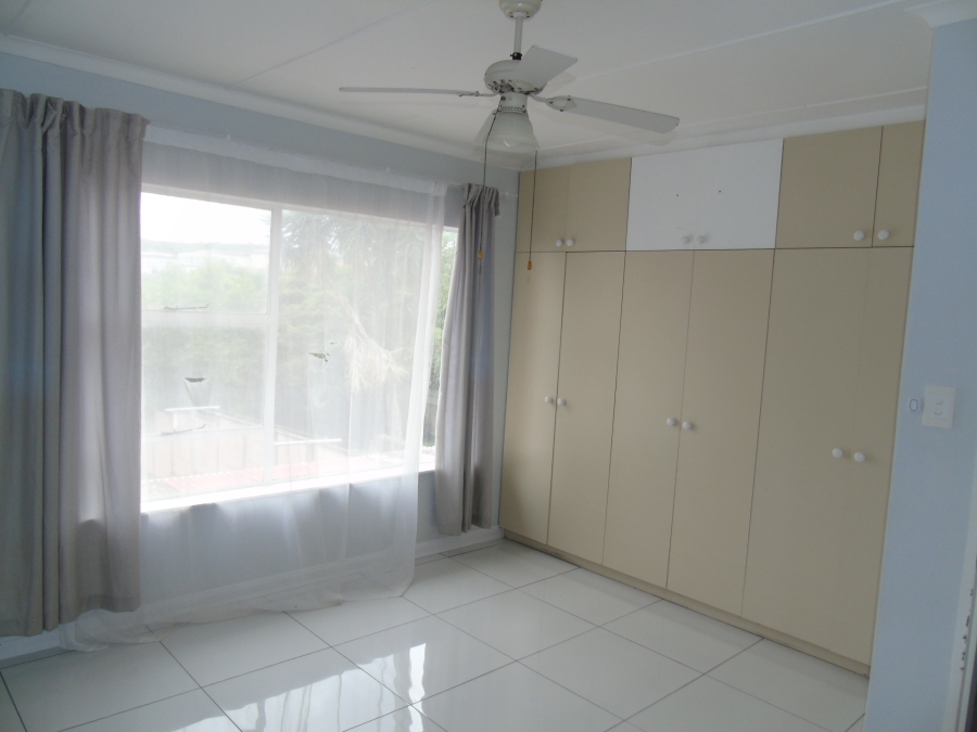 To Let 3 Bedroom Property for Rent in Nahoon Valley Park Eastern Cape